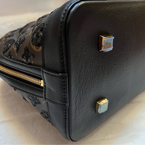 Louis Vuitton Alma Monogram Eclipse -- Black Sequin Monogram Print - Picture 11 of 16